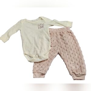 Kyle And Deena New York Ribbed Long Sleeve 3-6 Month Onsie Outfit
